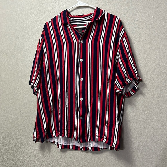 H&M Other - H&M Relaxed Fit Patterned Resort Shirt